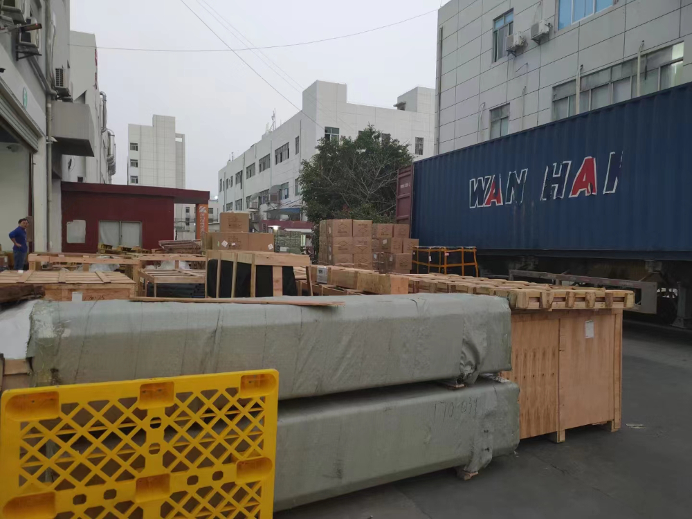 寄快遞去香港怎么收費?(發(fā)香港的物流收費標準)	